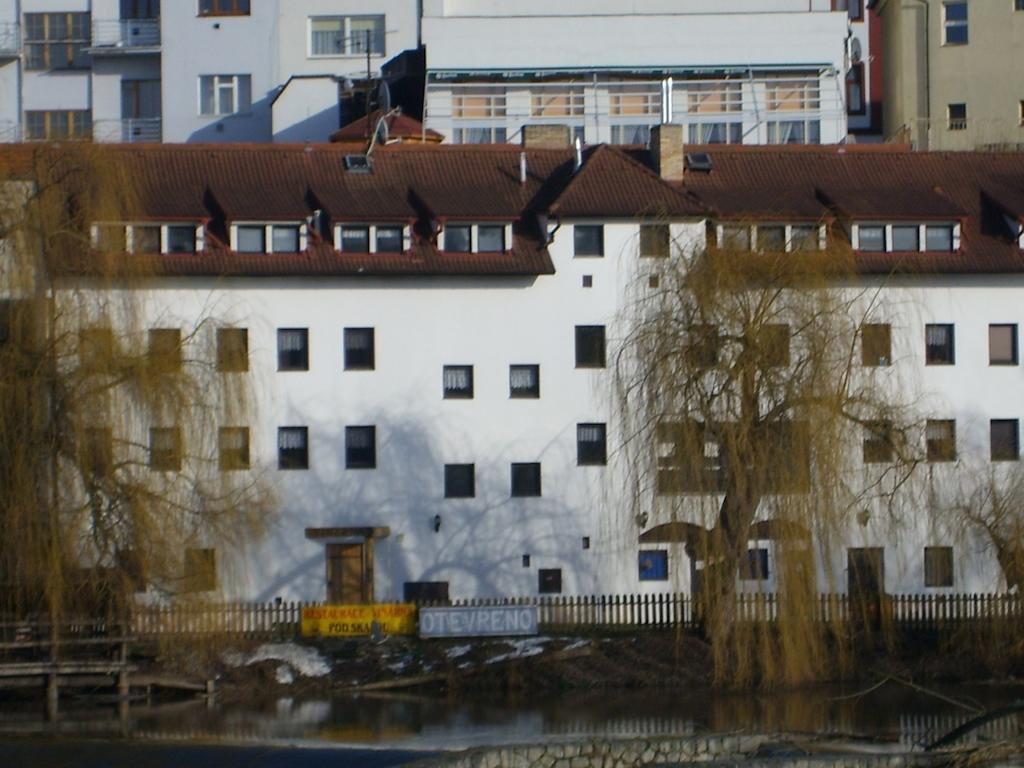 Hotel Pod skalou Písek Exteriör bild